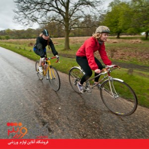 لوازم دوچرخه مورد نیاز برای دوچرخه سواری در هوای بارانی 